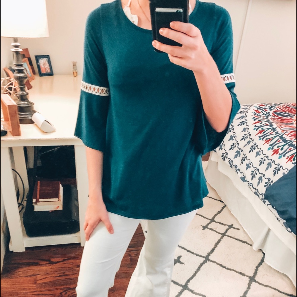alter’d state bell sleeve 3/4 top